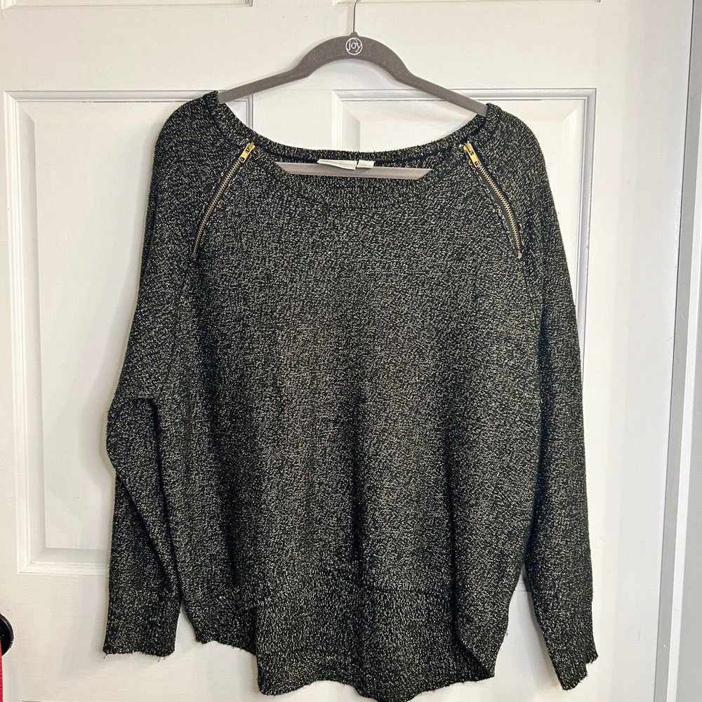 Bijou Bijou black with gold thread xl sweater zippers